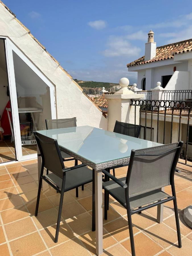 Penthouse Marina La Duquesa Apartment Манилва Екстериор снимка