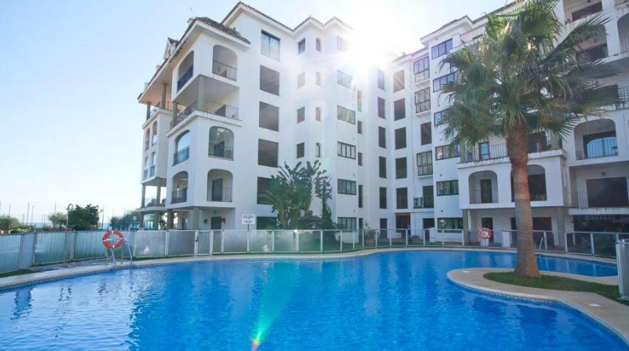 Penthouse Marina La Duquesa Apartment Манилва Екстериор снимка